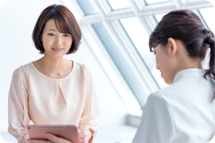 面談する様子の写真